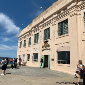 ¿Está embrujada Alcatraz? La historia fantasmal de una prisión infame