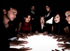 ¿Qué es una sesión de espiritismo? Guía completa sobre su historia y prácticas