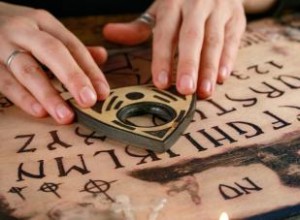 6 Historias Reales de Terror con la Tabla Ouija que te Helarán la Sangre