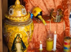 ¿Qué es la Santería? Guía completa sobre sus orígenes, creencias y rituales