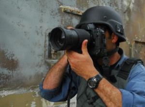 Cómo Convertirse en Reportero Gráfico de Guerra: Guía Completa de Formación y Riesgos