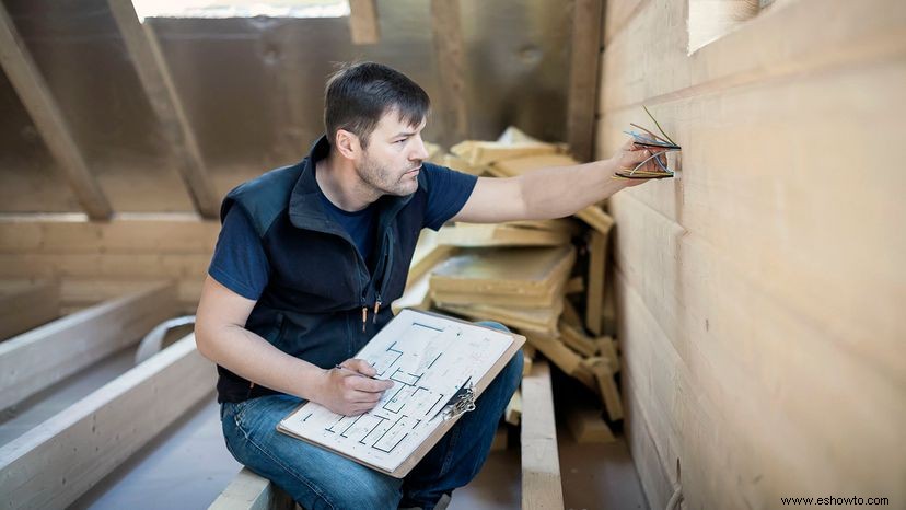 Cómo rastrear cableado eléctrico en una pared