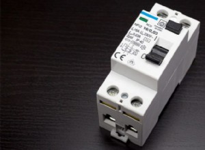 Guía paso a paso para reemplazar un disyuntor defectuoso de forma segura