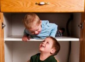 10 ideas creativas para reutilizar gabinetes de cocina en otras áreas del hogar