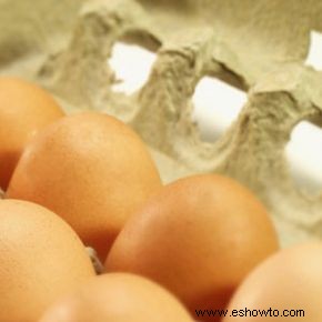 ¿Qué es mejor comprar, huevos orgánicos o huevos libres de jaula? 