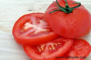¿Cuántas calorías hay en un tomate? 