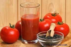 ¿Qué puedes hacer con el jugo sobrante de los tomates? 