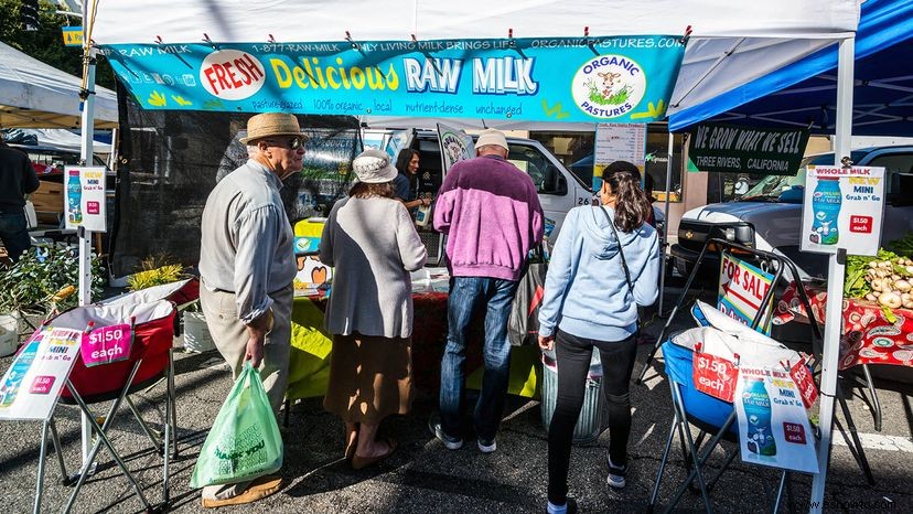 ¿Es mejor la leche cruda que la leche pasteurizada? 