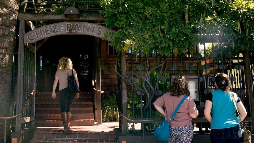 Chez Panisse alcanza un hito de restaurante raro:50 años en el negocio 