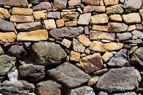 Cómo construir un muro de piedra 