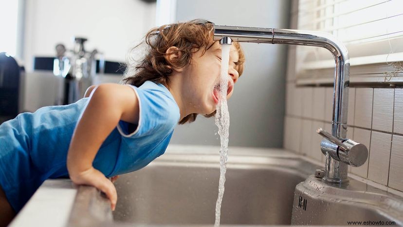 Cómo limpiar un tanque de resina suavizante de agua 