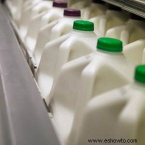 Guía definitiva para manualidades con jarras de leche recicladas 