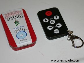 Cómo hacer un control remoto con una lata de Altoids 