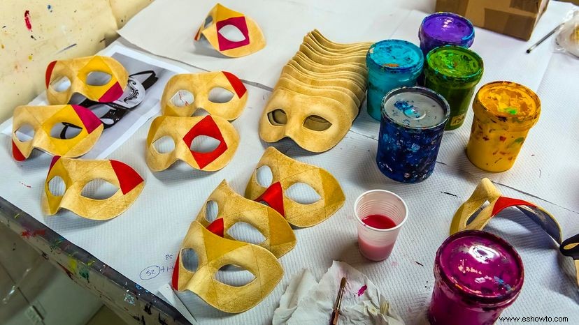Cómo hacer máscaras de disfraces 