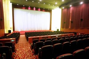 ¿Cuál es el mejor lugar para sentarme cuando voy al cine? 