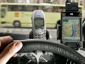 ¿Los dispositivos GPS para automóviles causan accidentes? 