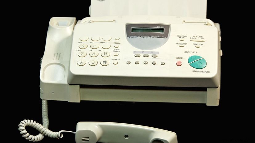 La gente todavía usa máquinas de fax, pero, ¿por qué? 