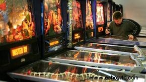 Cómo funcionan las máquinas de pinball 