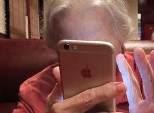 Las personas mayores pueden estar tan enganchadas a los teléfonos inteligentes como sus nietos 