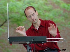 Cómo tocar un Theremin 