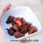 Receta de bocados de fresa y chocolate congelados 