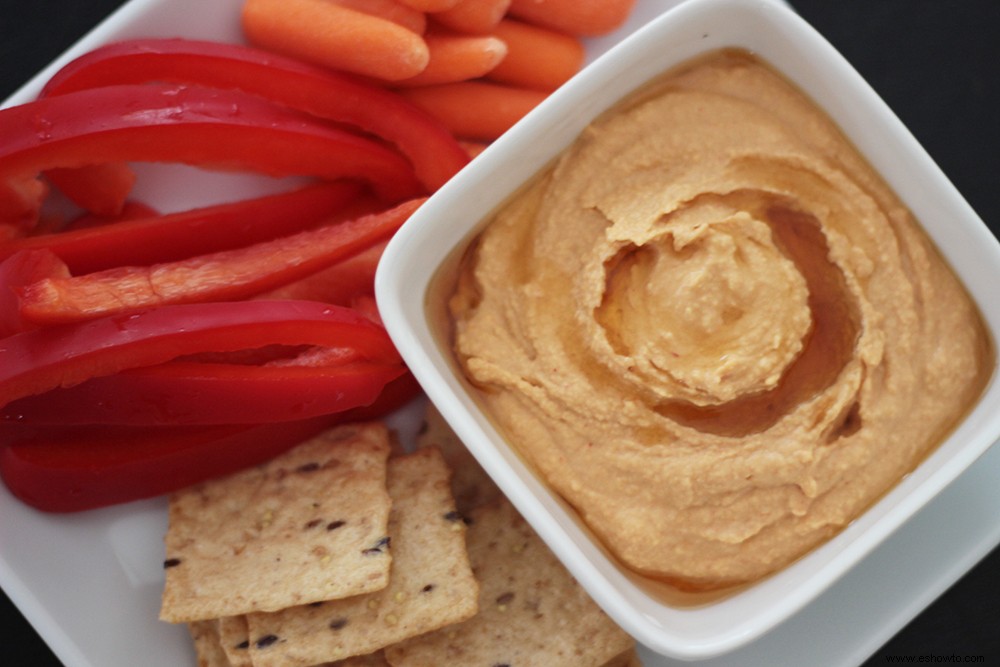 Hummus asiático hecho con gochujang 