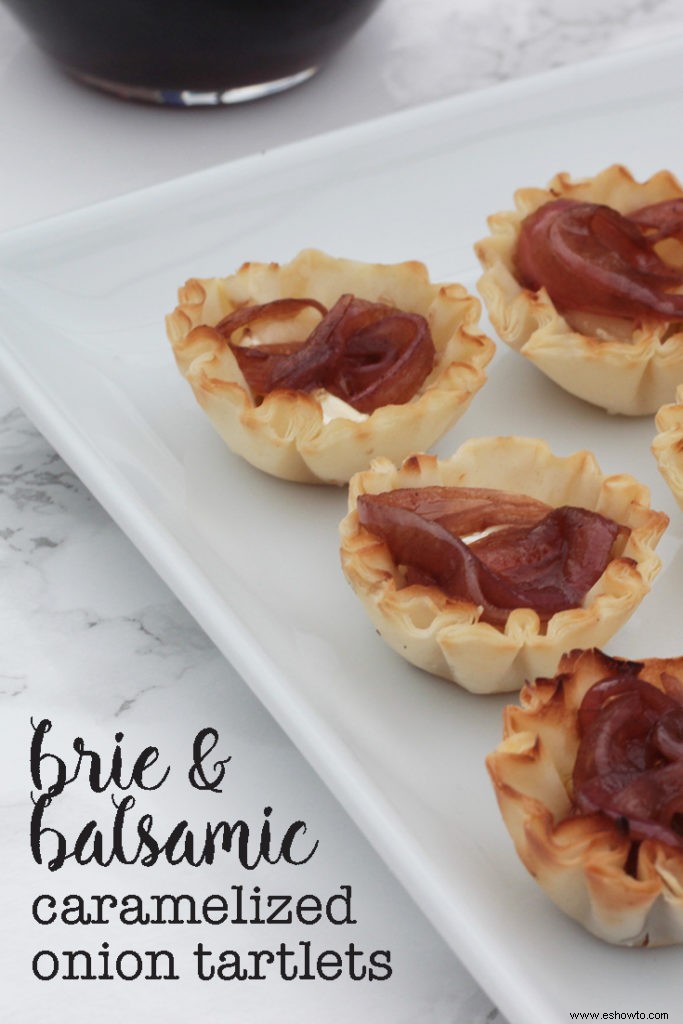 Tartaletas de cebolla caramelizada con brie y balsámico 