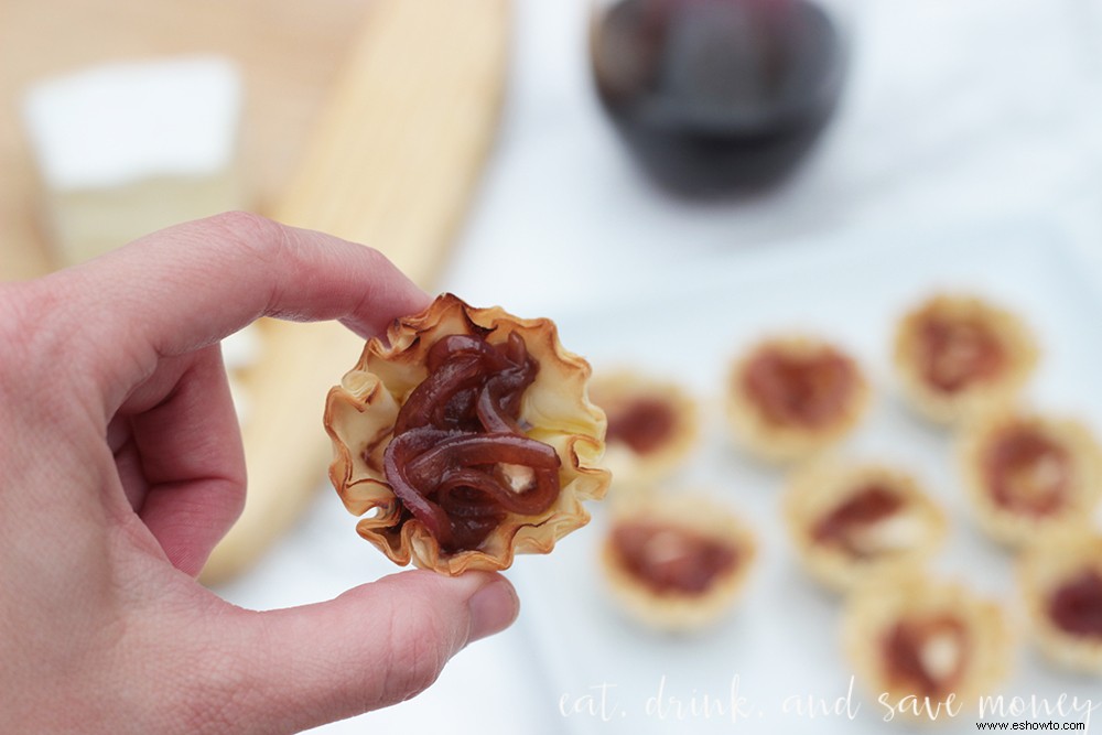 Tartaletas de cebolla caramelizada con brie y balsámico 