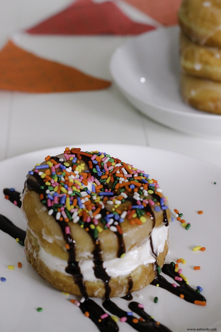 Cómo hacer el sándwich de helado de dona definitivo 