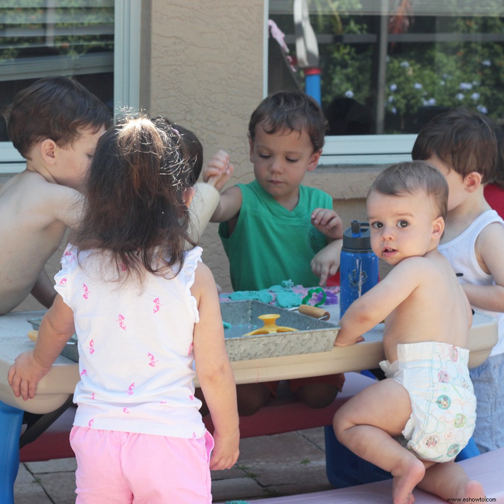 Deje que los niños sean niños con un vestido para una fiesta desordenada 