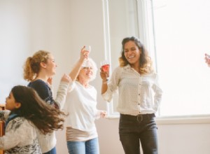 12 maneras de evitar el aumento de peso durante las fiestas y seguir comiendo, bebiendo y siendo feliz 