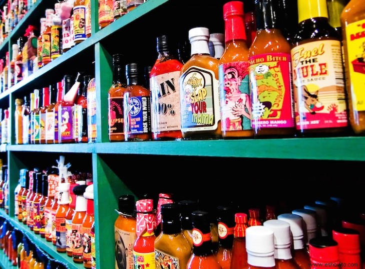 Si puede soportar el calor, la salsa picante puede mejorar su dieta 