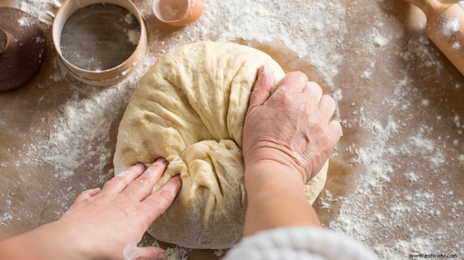 Satisfaga sus antojos de pizza con masa Fathead apta para ceto 