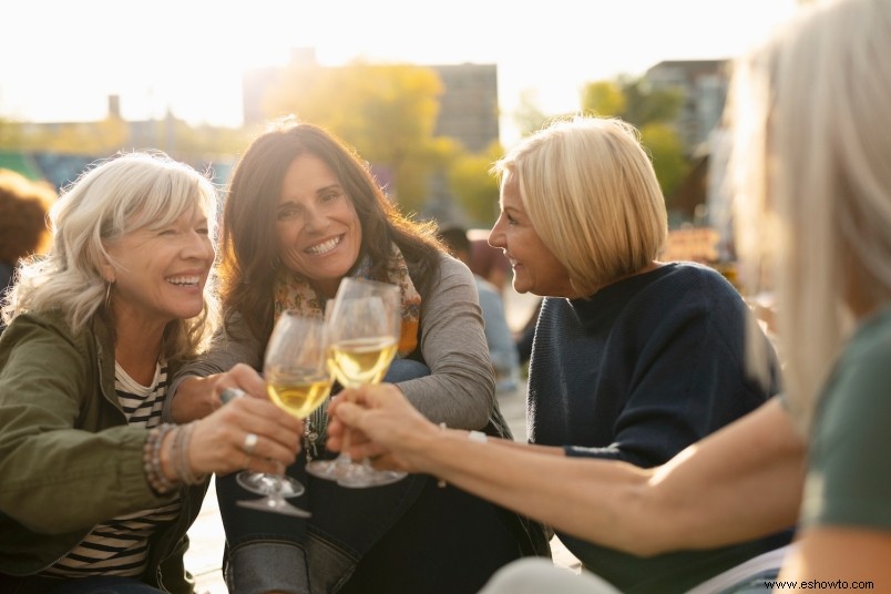 Todavía puede beber vino y perder peso:estas son las mezclas con menos calorías 