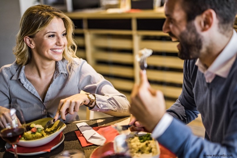 Cenar más temprano en la noche puede ayudar a combatir las enfermedades cardíacas 