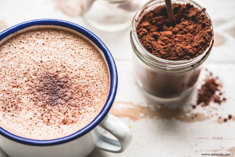 Obtenga energía para todo el día sin choques con esta bebida achocolatada 