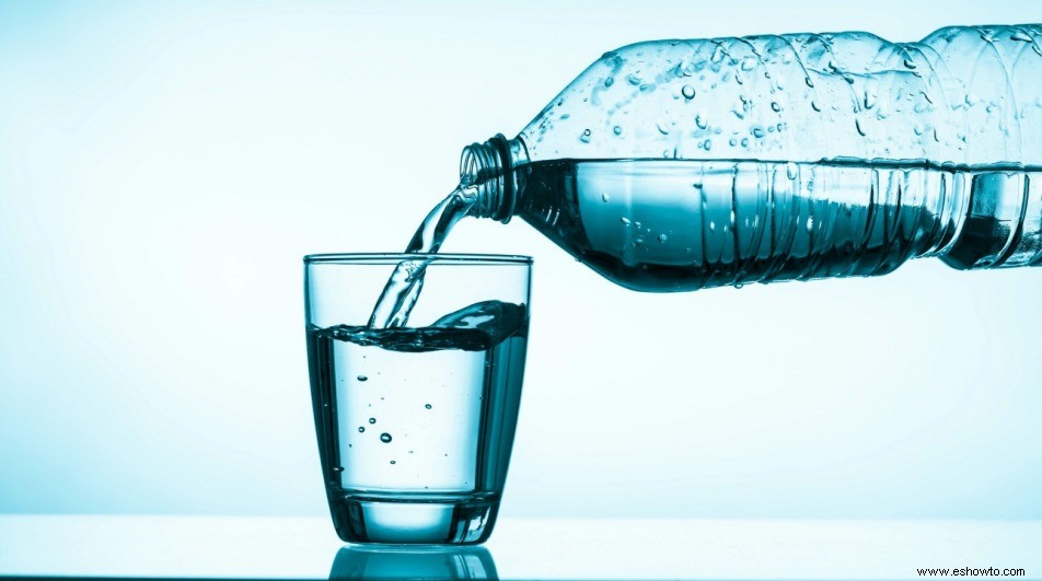 ¿Podría su botella de agua estar causando su aumento de peso? 