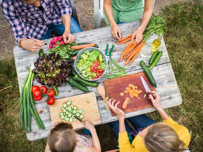 Patata, pasta, pollo:todo tipo de receta de ensalada para probar este verano 