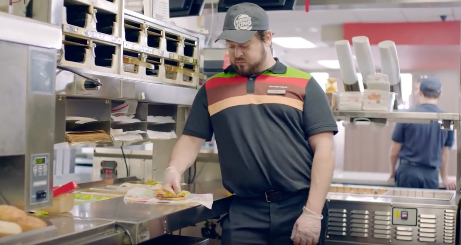 Nuevo anuncio de Burger King muestra la dolorosa realidad del acoso escolar 