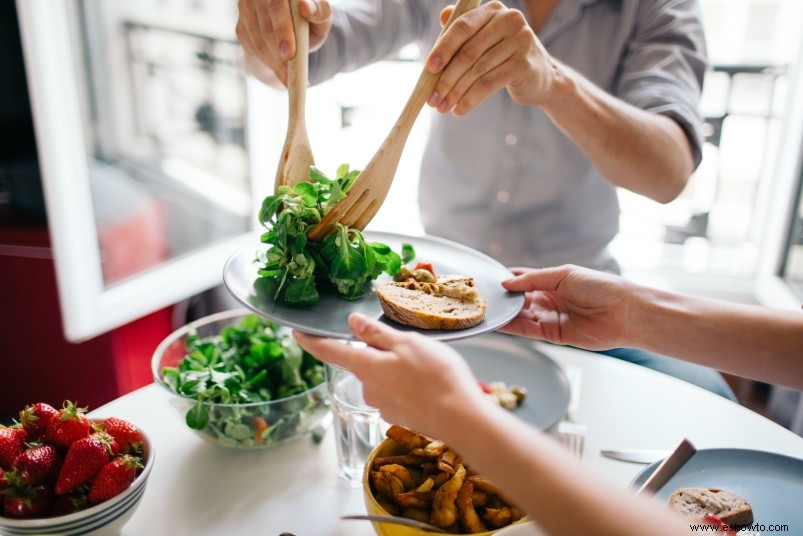 Lo siento, vegetarianos:comer carne es bueno para ti, sugiere un estudio 