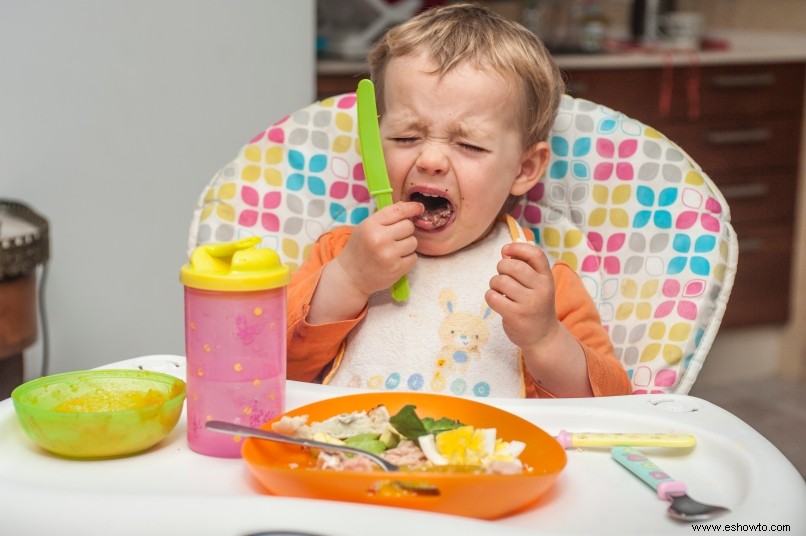 Cómo ser más astuto que los comedores quisquillosos, según una nutricionista que también es mamá 