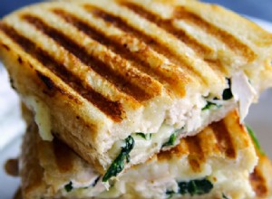 Versión Gourmet del Sándwich de Queso a la Parrilla: Queso de Cabra Bûcherondin, Pollo y Espinacas