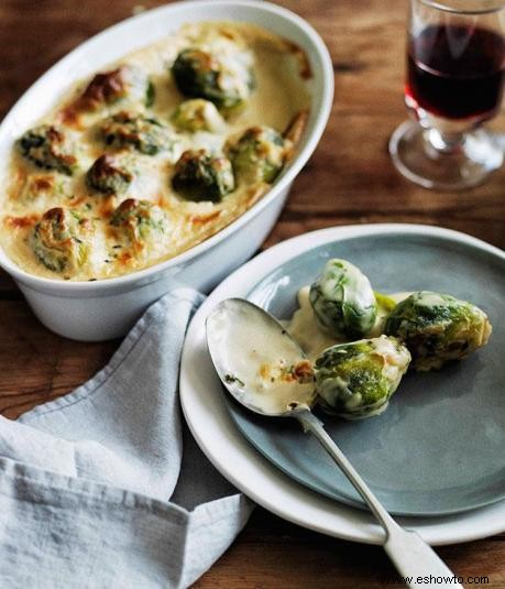 Coles de Bruselas cremosas y con queso gratinadas 