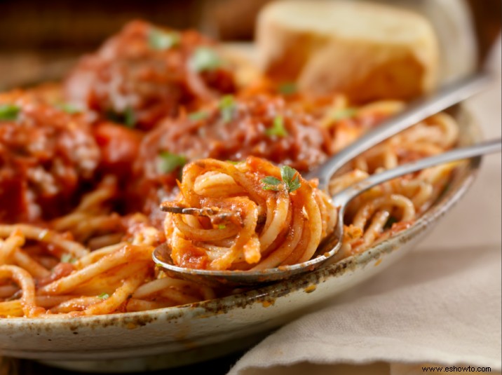 Cómo recalentar la pasta para que sepa al dente nuevamente 