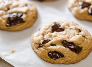 Hornea tus galletas con una cacerola con agua para asegurarte de que estén siempre húmedas 