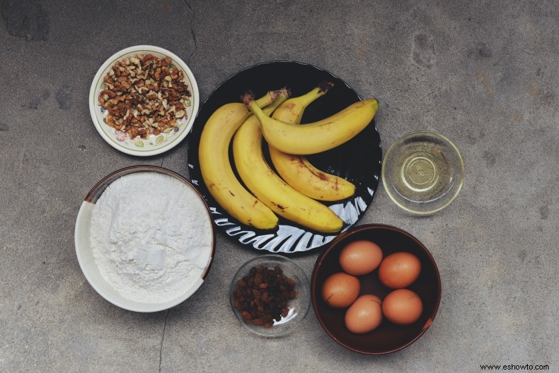 Cómo madurar plátanos rápidamente cuando necesitas hacer pan de plátano lo antes posible 