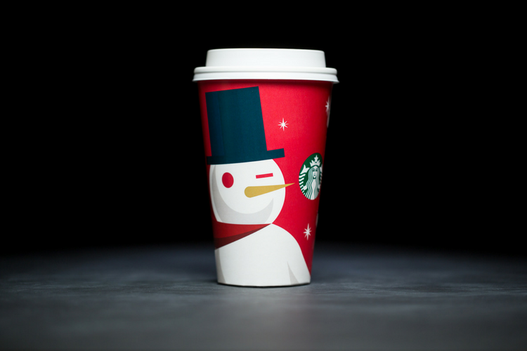 Vea cada vaso navideño de Starbucks en este resumen navideño 