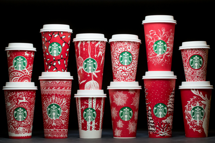 Vea cada vaso navideño de Starbucks en este resumen navideño 