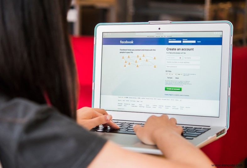 Verifique su configuración de privacidad:los extraños pueden encontrar información personal en su Facebook 