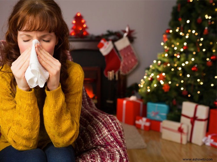 ¿Eres alérgico a tu árbol de Navidad? Podría ser por qué no puedes dejar de estornudar 